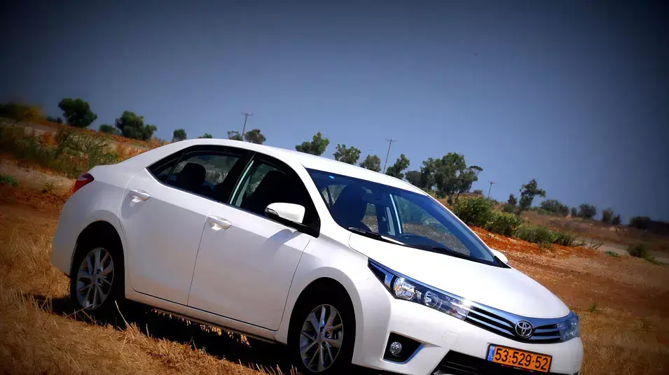 טויוטה קורולה 2013
