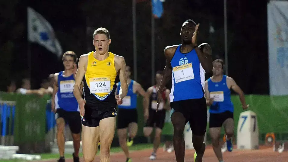 דונלד סנפורד רץ ישראלי מול סטיבן סולומון רץ אוסטרלי במכביה