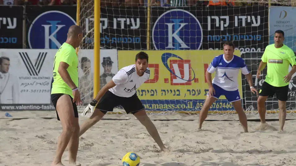 טום קשתי