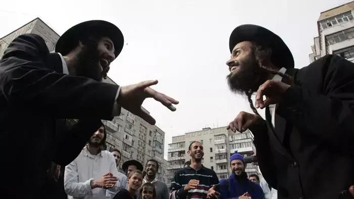 חסידי ברסלב חוגגים ראש השנה באומן