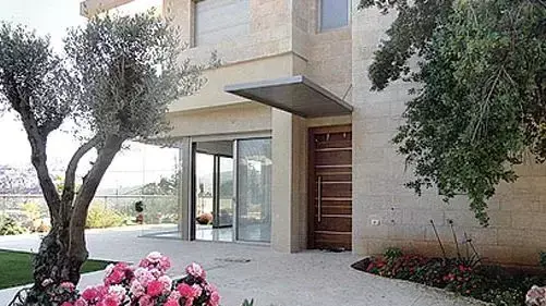 וילה במוצא עילית