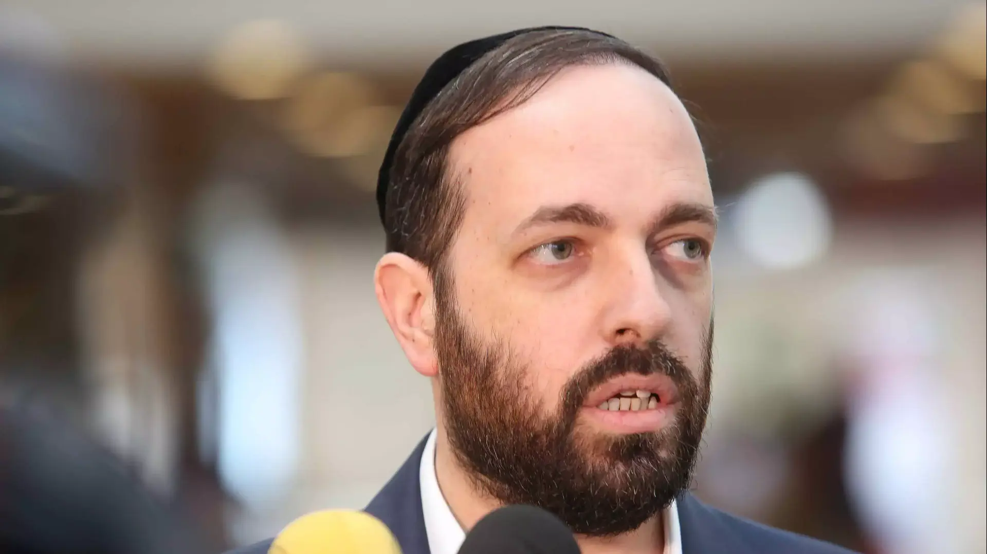 ח"כ אריאל אטיאס מבקר את הרב עובדיה יוסף בבית החולים הדסה עין כרם