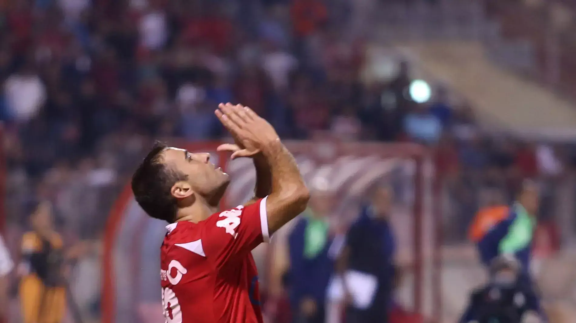 ניקולאס פלצ'וק שחקן הפועל באר שבע חוגג