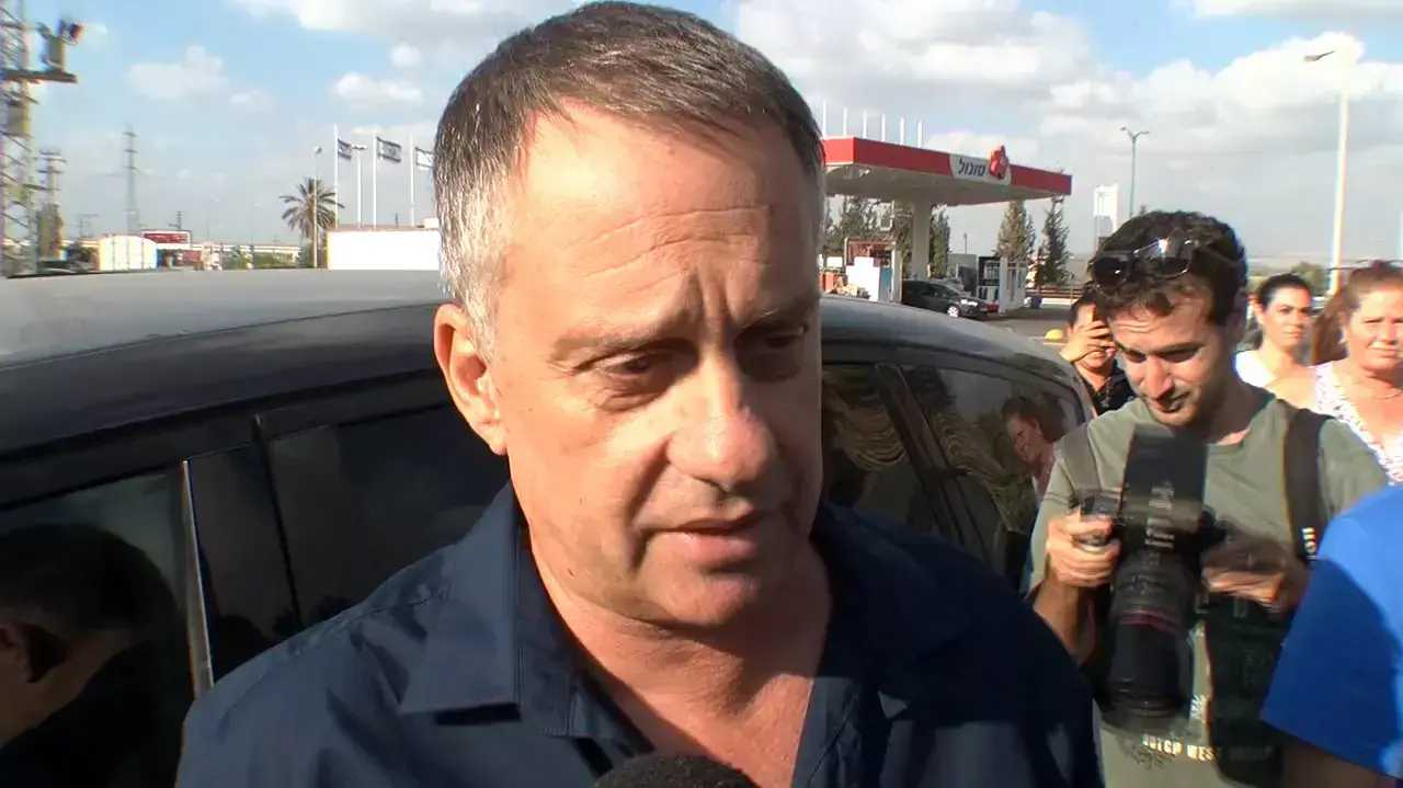 המשטרה ממליצה להעמיד לדין את עמנואל רוזן