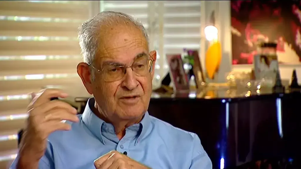 הצצה לראיון עם עוזי פלד