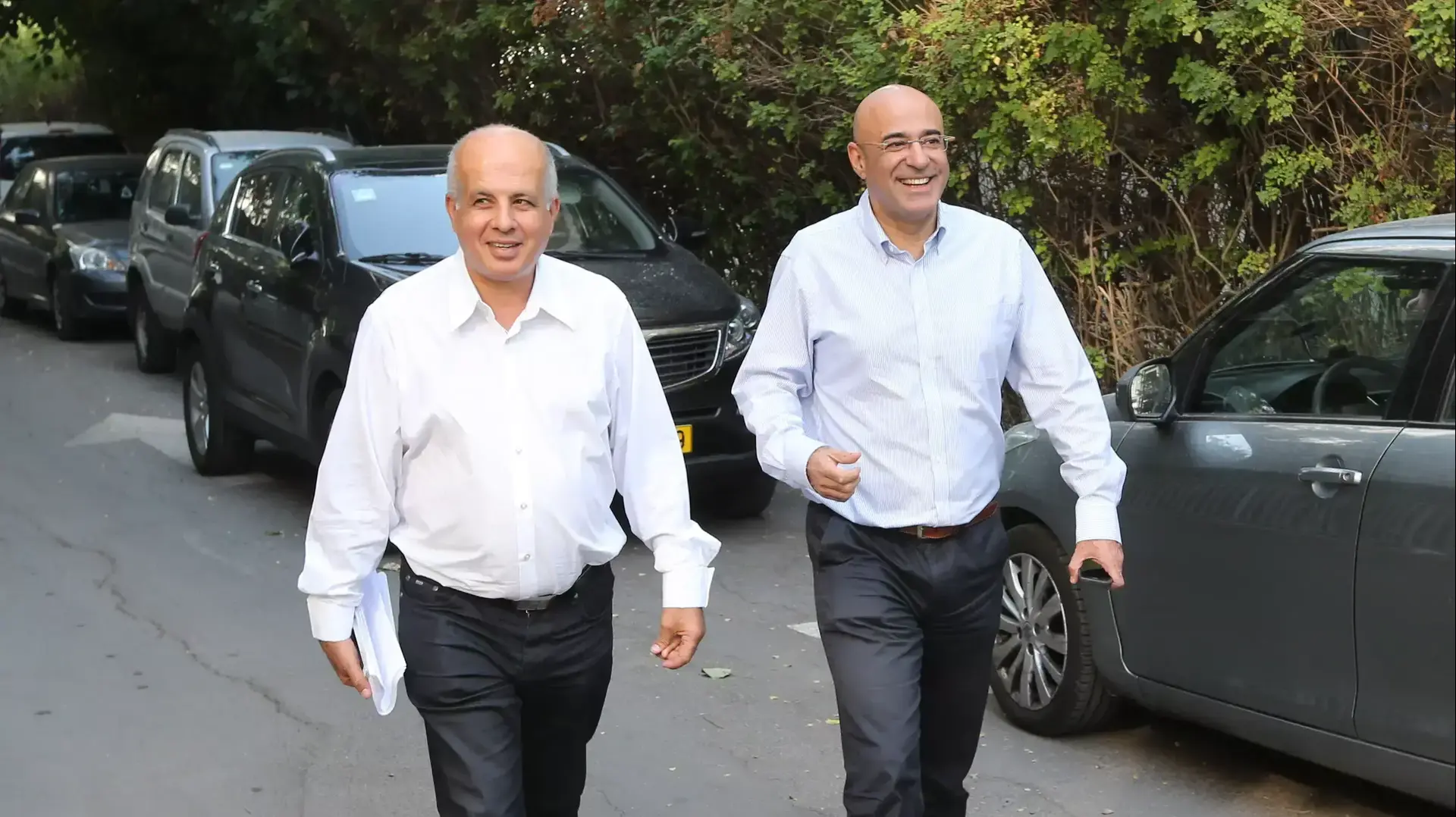 אבי לוזון יו"ר ההתאחדות לכדורגל עם איציק לארי יו"ר הטוטו ווינר