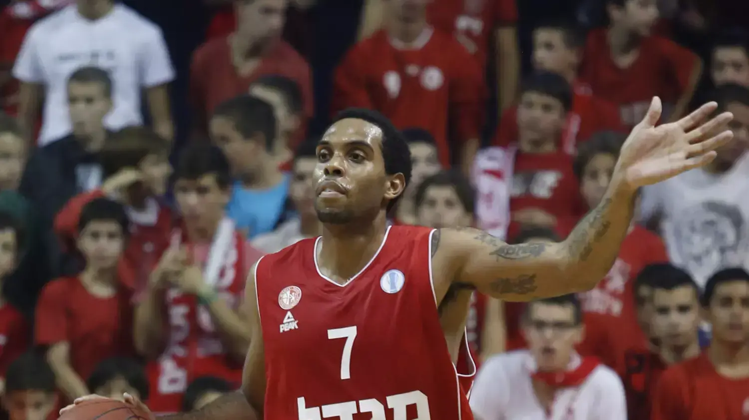 שחקן הפועל ירושלים דרווין קיצ'ן