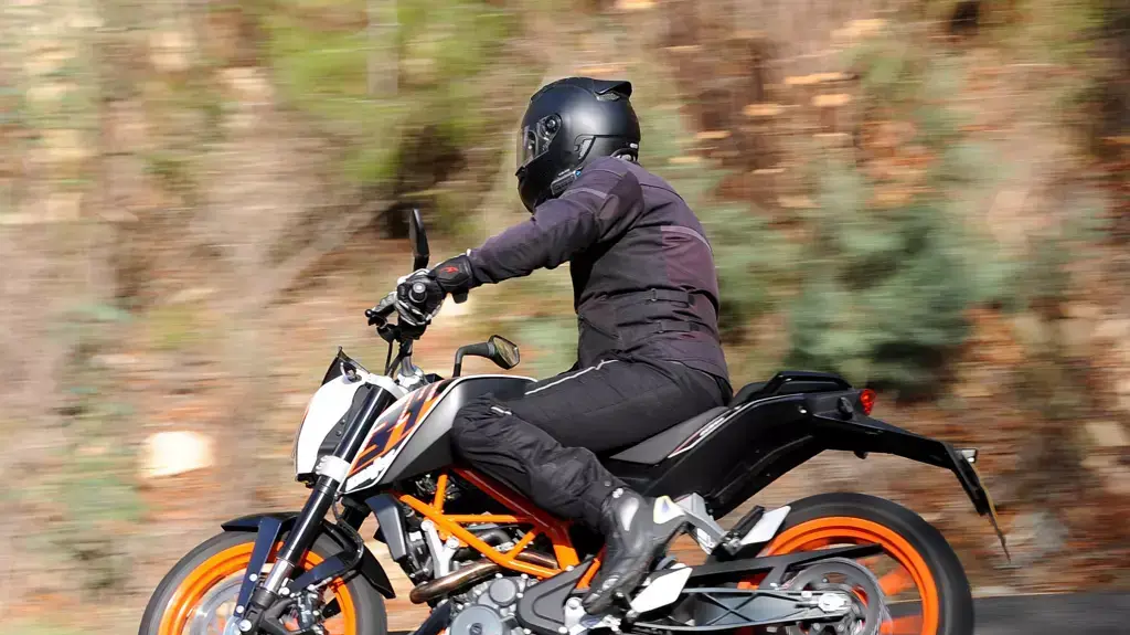 מבחן KTM דיוק 390