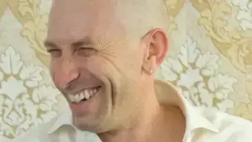 להיות איתה