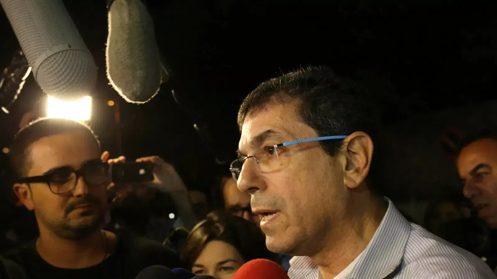 גבי ברבש מנכ"ל איכילוב מודיע על מות אריק איינשטיין