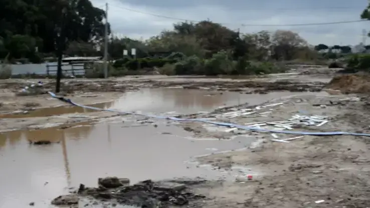 בוץ, עובש והצפות: החורף הגיע לשכונת הארגזים