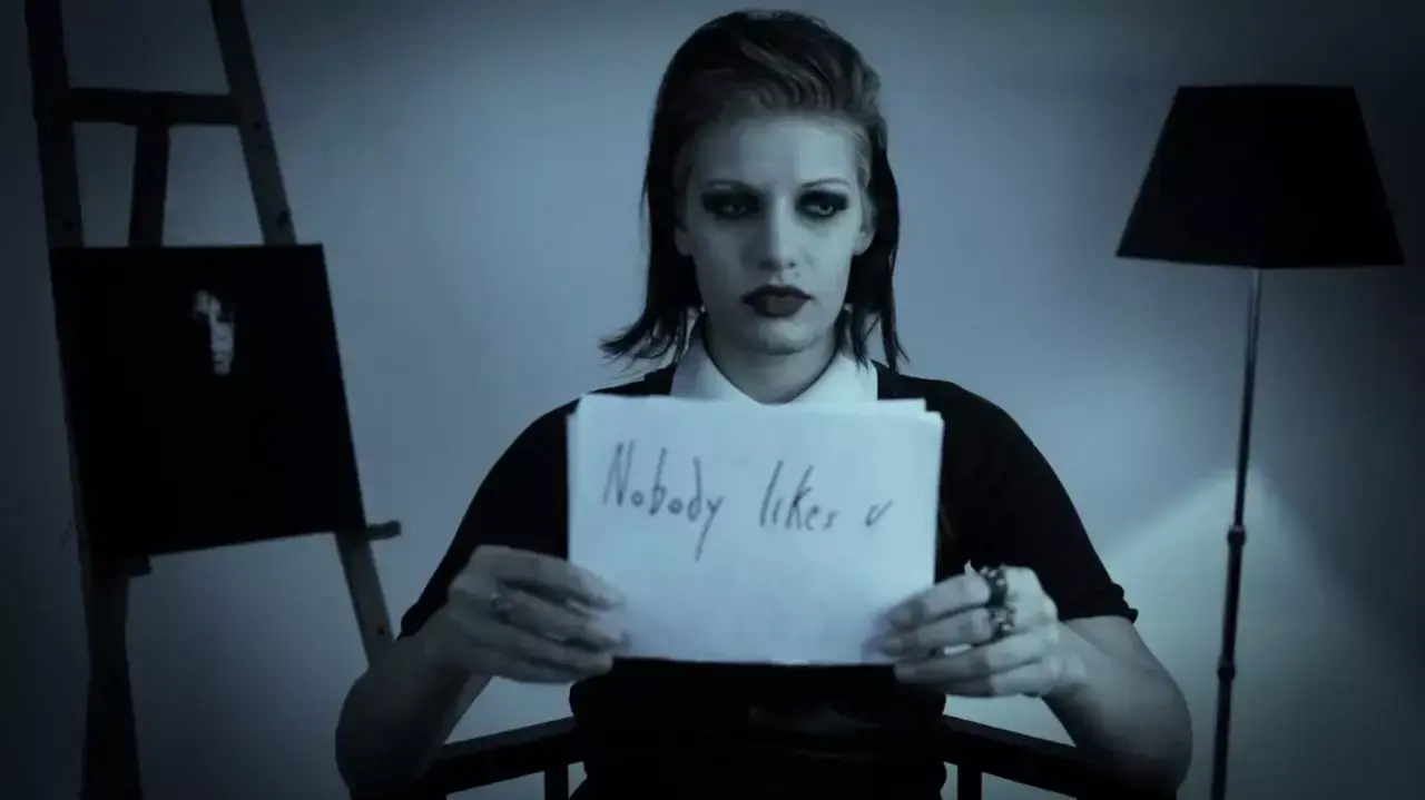 הקרקס של דולי - Nobody Likes You