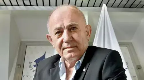 צביקה אורן