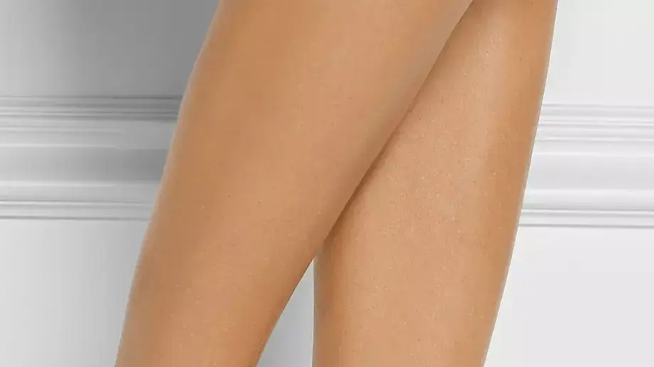 כפכפי אצבע באתר net a porter, 104 ליש"ט