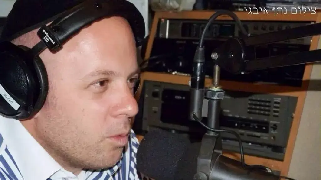 מנחם טוקר