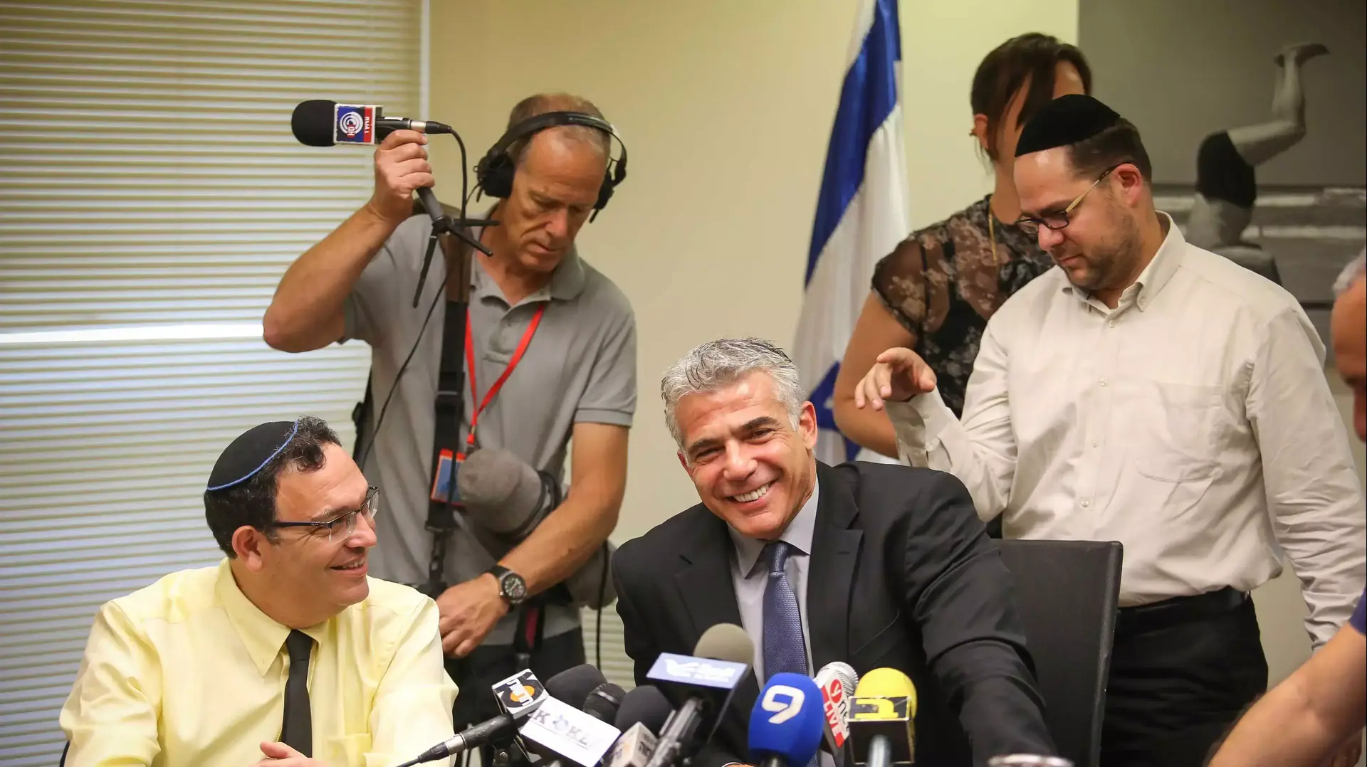 ישיבת סיעה של מפלגת "יש עתיד" בכנסת, יוני 2014