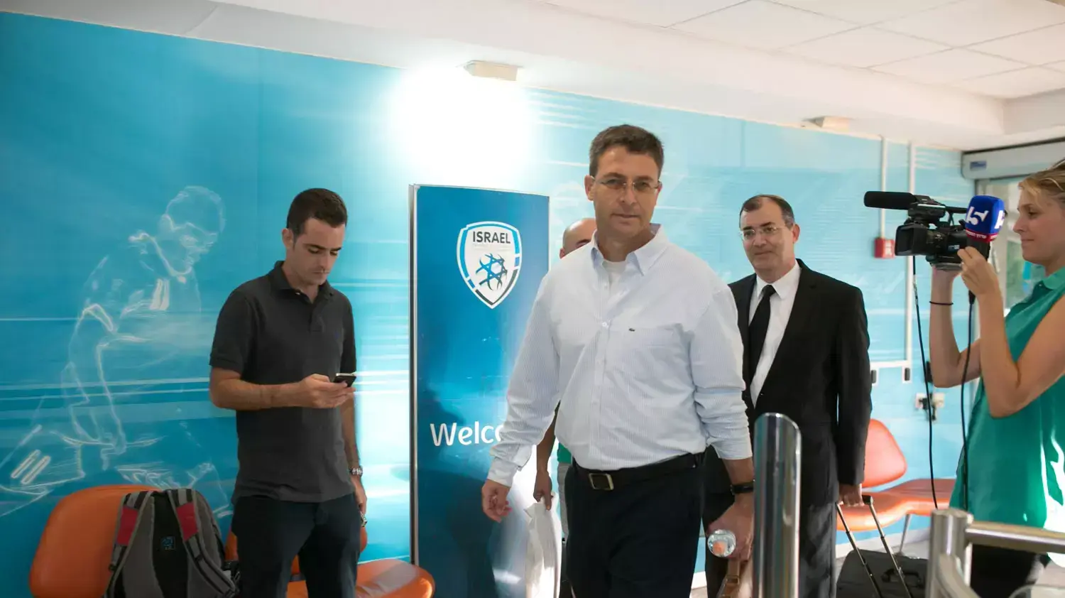 איש העסקים, ערן פרלמן