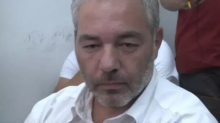 הטלטלה במשטרה: הוארך מעצרו של עו"ד רונאל פישר