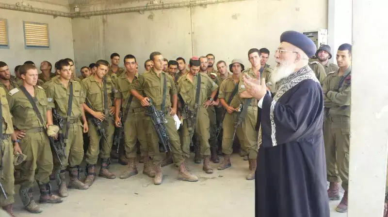 הרב עמאר וחיילי מילואים
