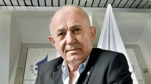 צביקה אורן