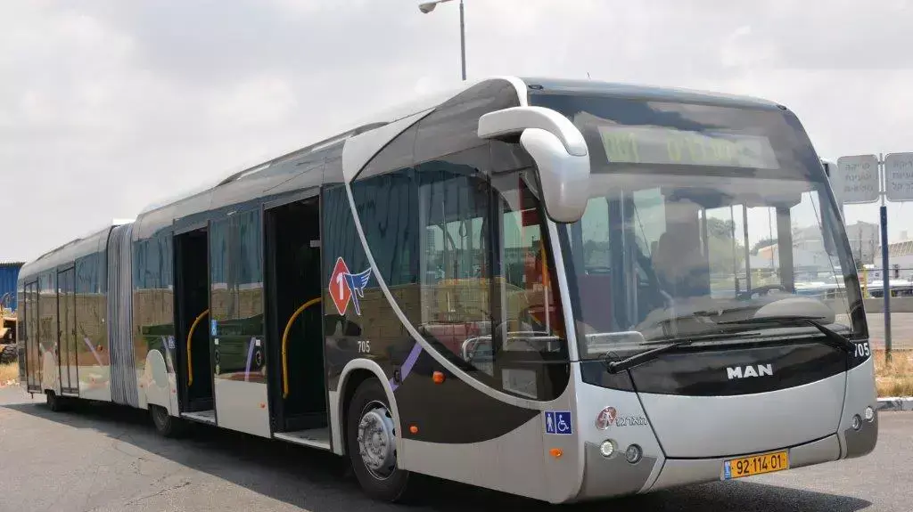 מטרונית בתל-אביב