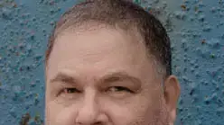 כמעט כבר נוגע  יהודה פוליקר