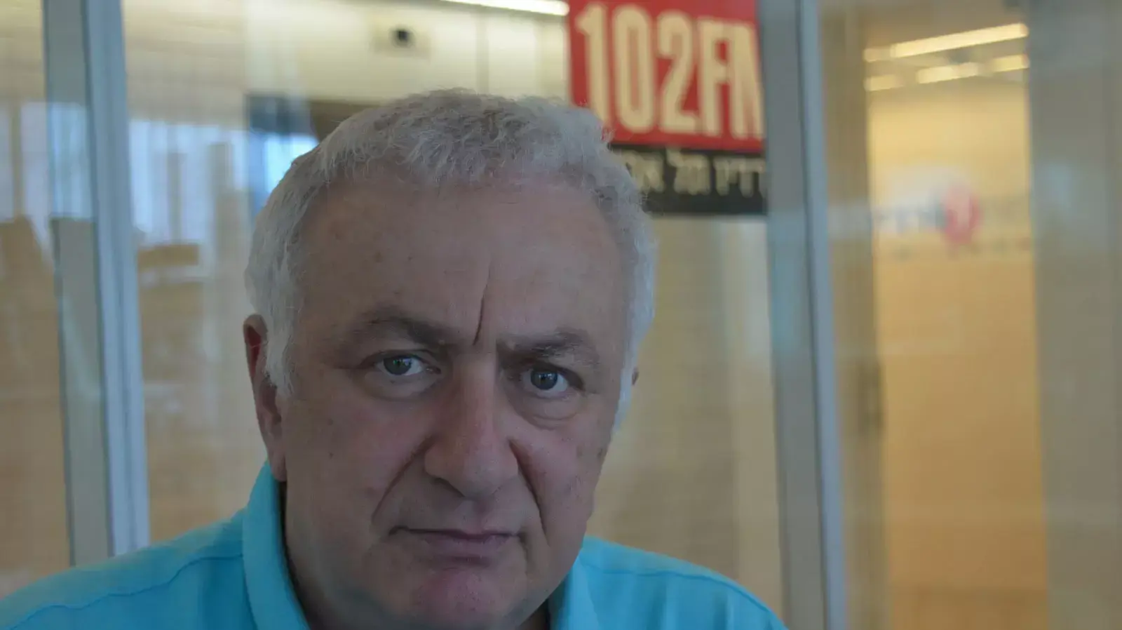 אריה גולן ברדיו תל אביב