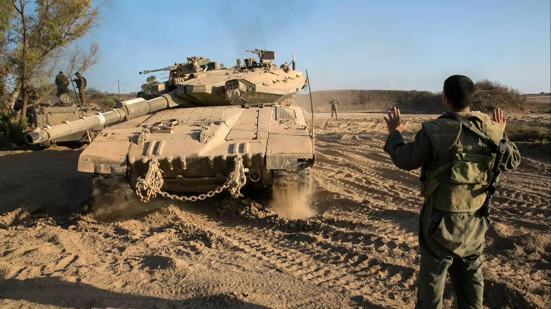 צה"ל מתגבר כוחות בגבול רצועת עזה. 20 באוגוסט 2014