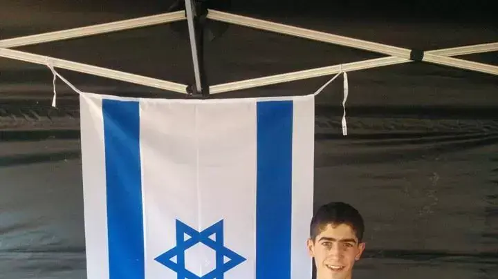 גיא לשם רוכב אופניים