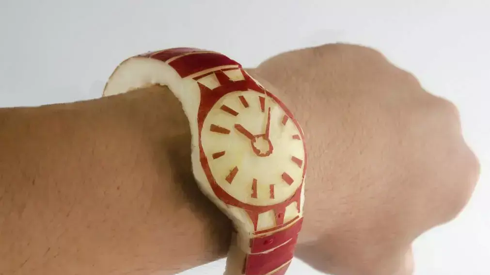 פארודיות על ה-Apple Watch  ברשת