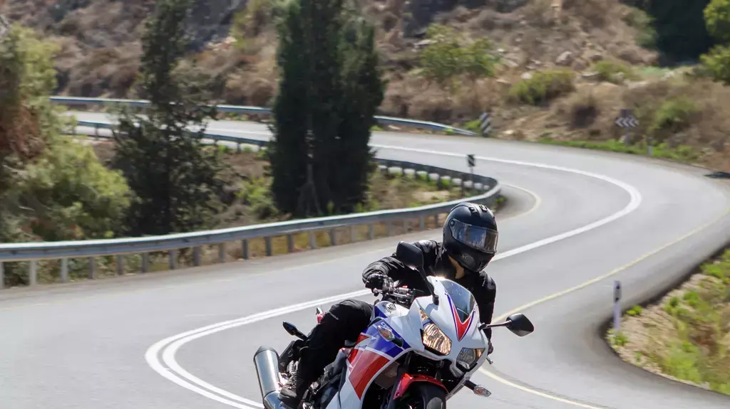 מבחן הונדה CBR  300 R