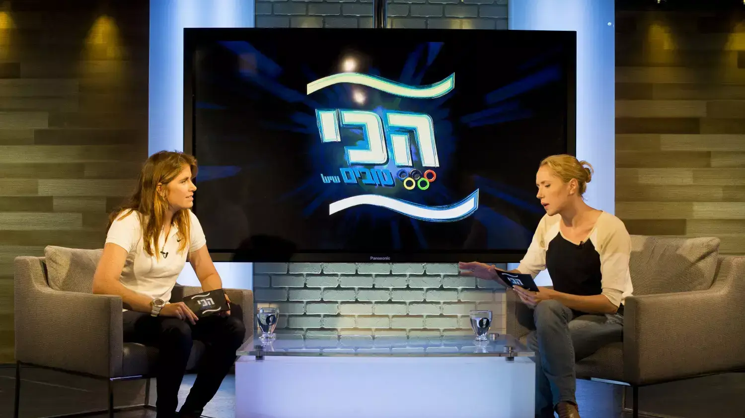 מעין דוידוביץ' עם אנסטסיה גלושקוב באולפן "הכי טובים שיש"