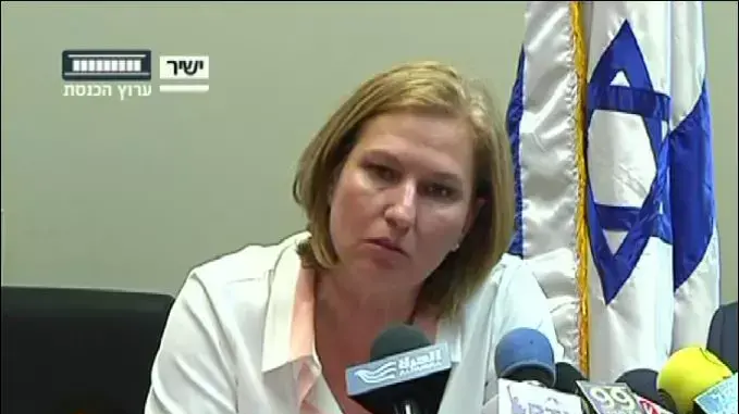 לבני על חוק הגיור: "מי שעושה תרגילים - שלא יופתע שהוא נתקל
