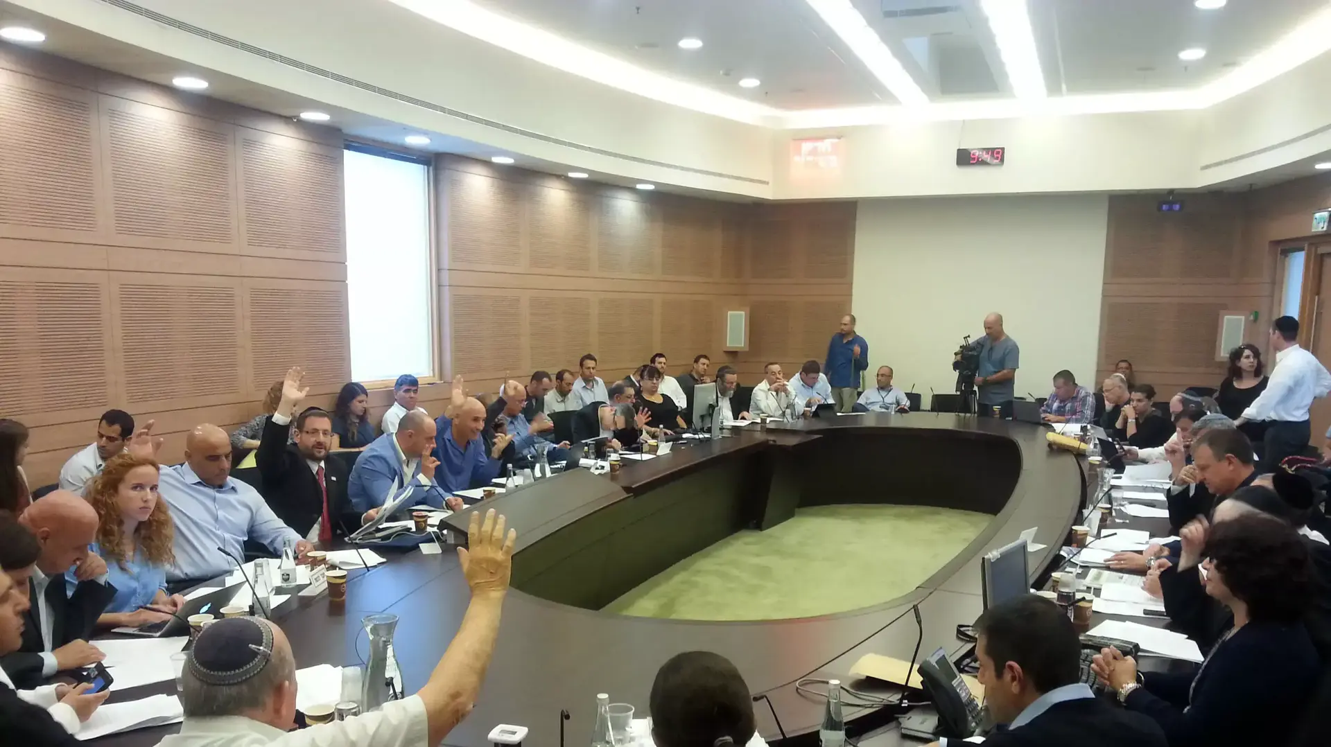 ועדת הכספים אישרה את חוק מע"מ אפס על דירה ראשונה, נובמבר 2014