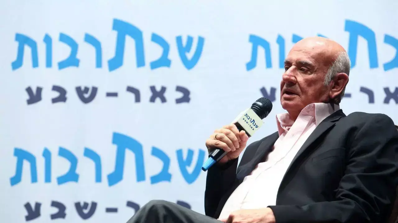 יעקב פרי במהלך אירוע "שבתרבות" בבאר שבע, 06 בנובמבר 2014