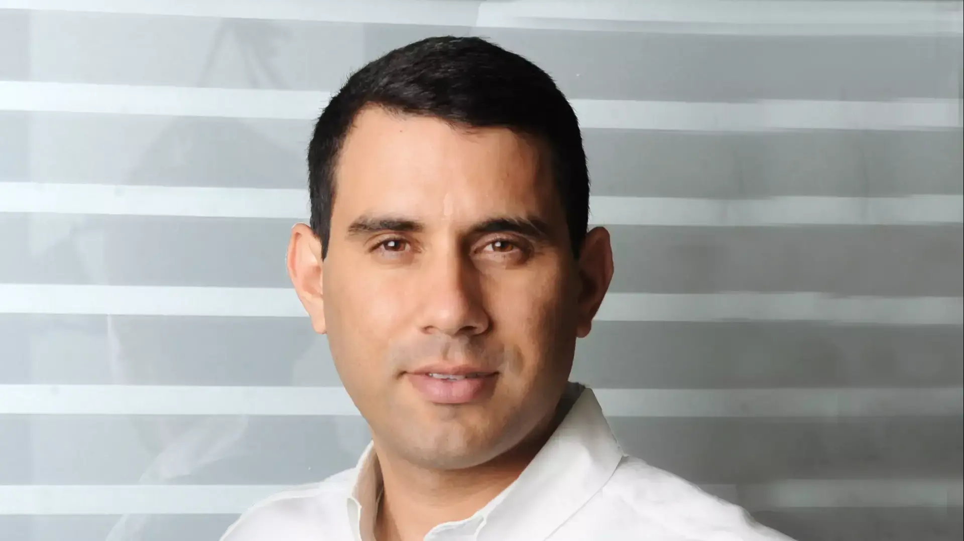 עו"ד אורן אלעזרא