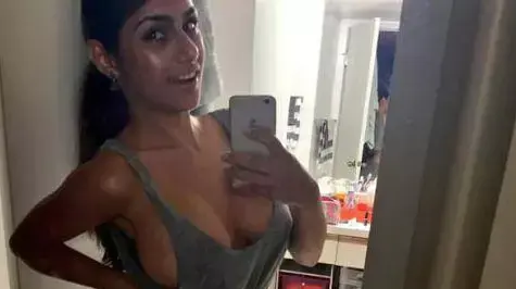 שחקנית הפורנו הלבנונית מיה חליפה