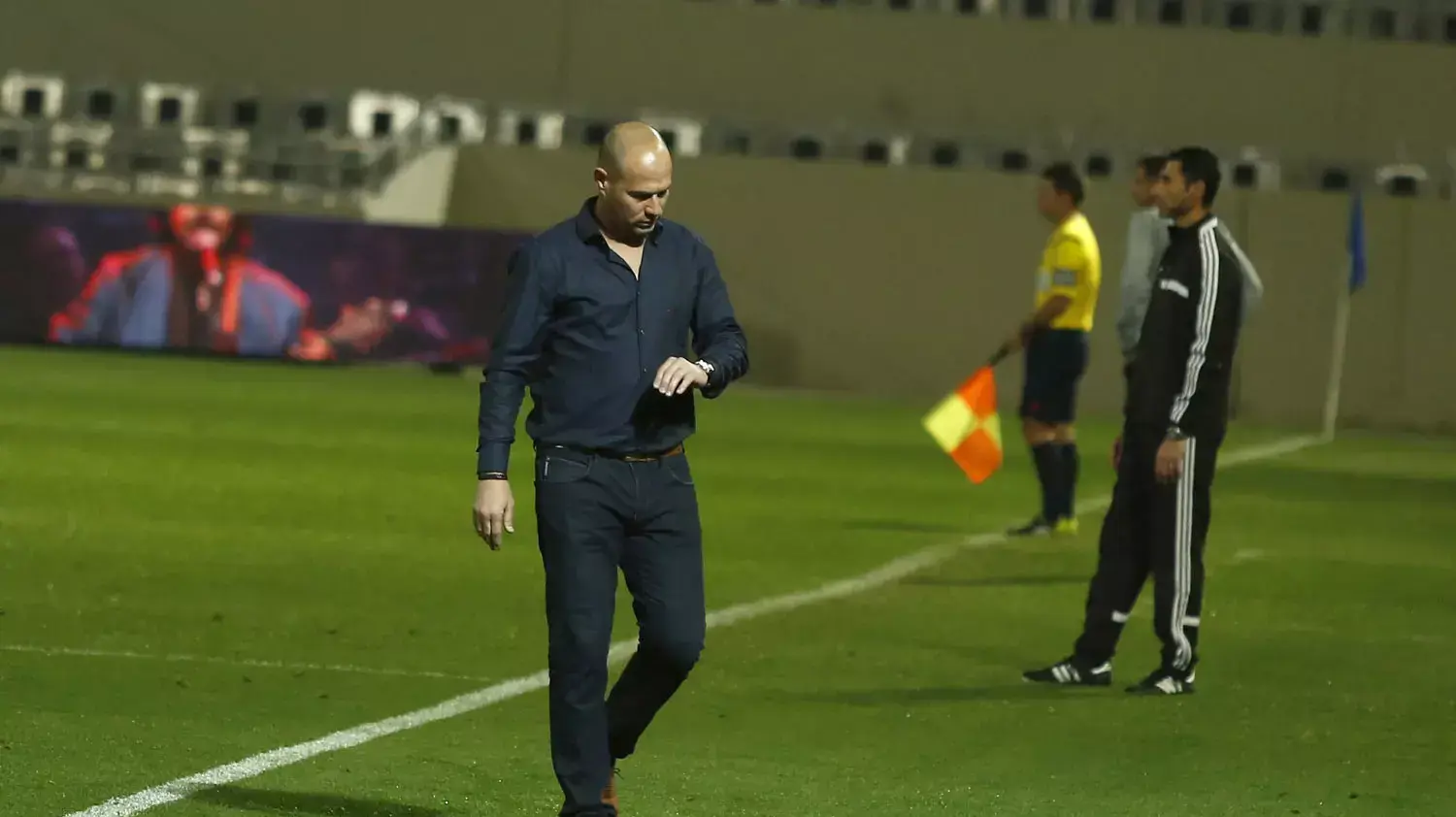 אסי דומב הפועל תל אביב מאמן