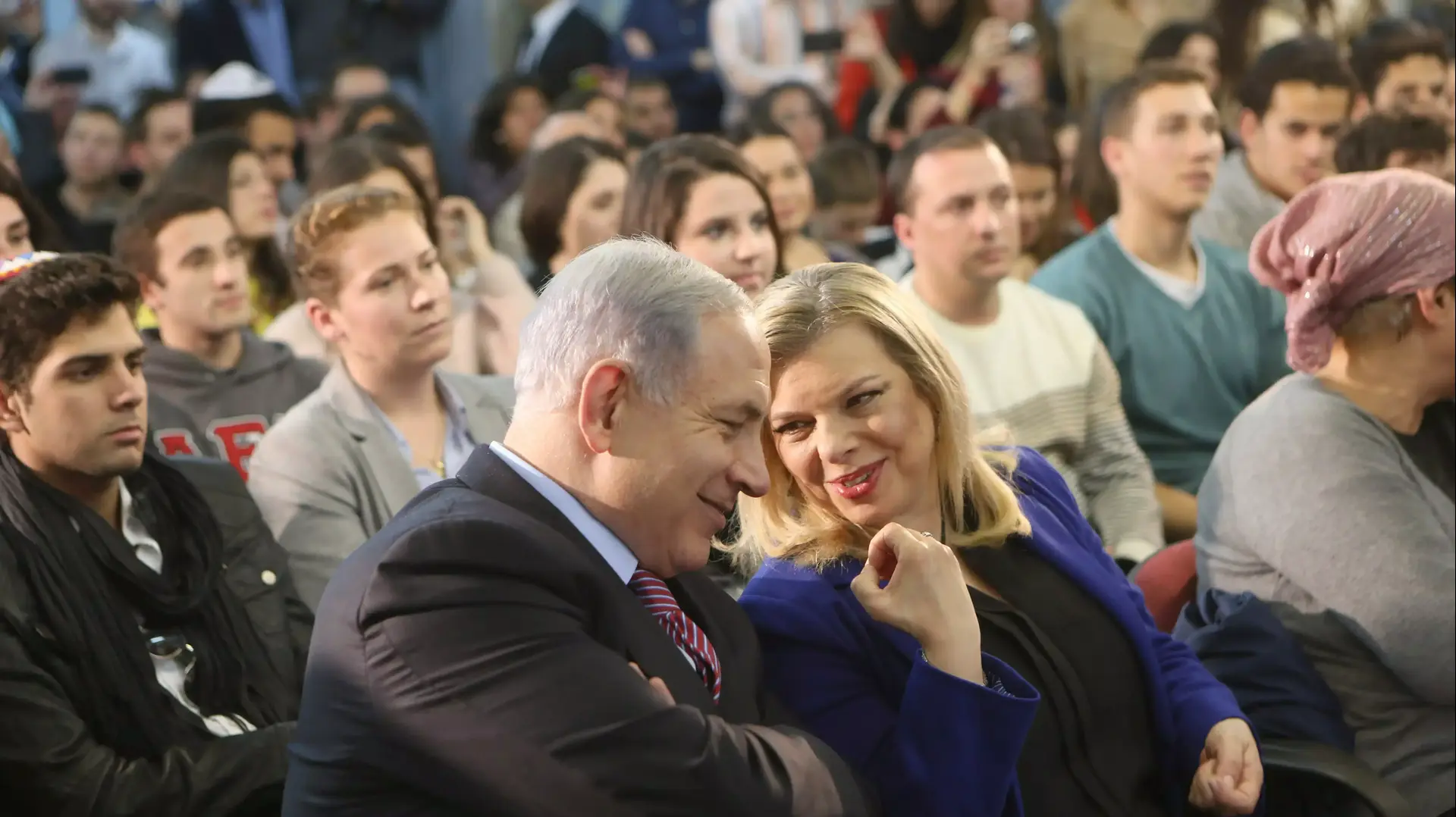 ראש הממשלה בנימין נתניהו ורעייתו בטקס הדלקת נר שביעי עם עולים חדשים בבית קנדה, ירושלים