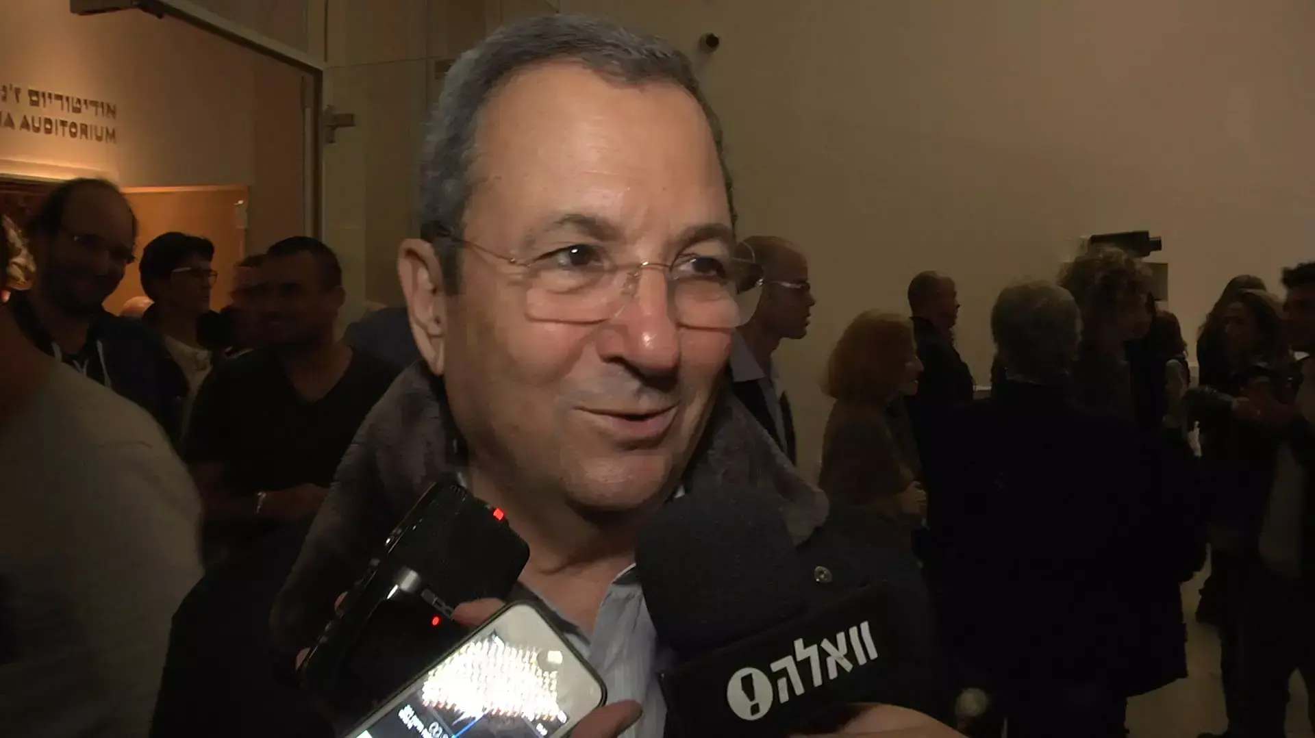 כתבה בהקרנת הבכורה של הסדרה "פאודה" כתבה בהקרנת הבכורה של הסדרה "פאודה"