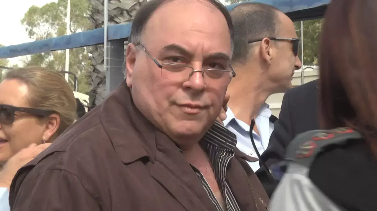 אבי בניהו החשוד בפרשת הרפז השתתף בטקס של המשטרה