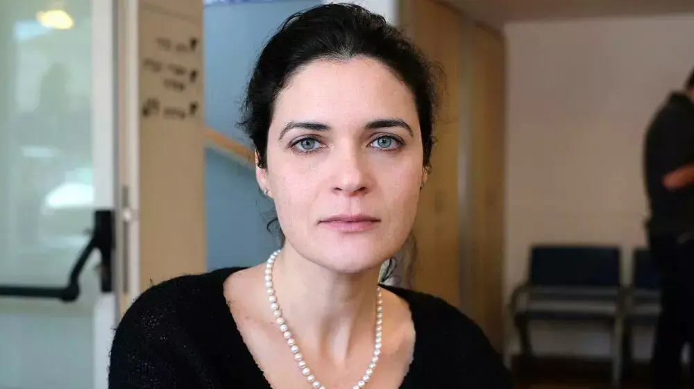 אמילי מואטי יועצת התקשורת של הרשימה המשותפת לאחר התקיפה בכנס הבחירות במכללה האקדמית למשפט ועסקים, באיכילוב. פברואר 2015