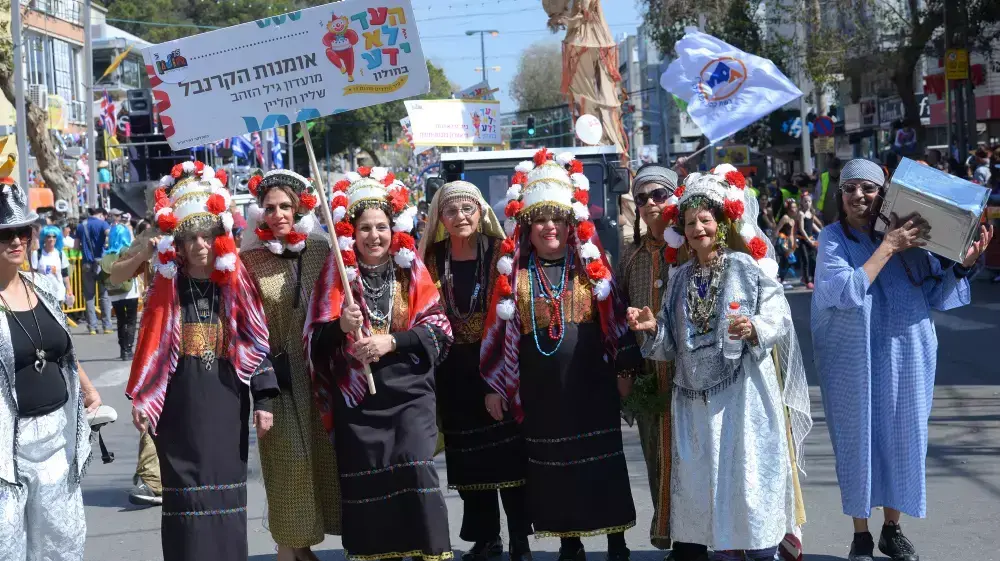 עדלאידע בחולון, מרץ 2015