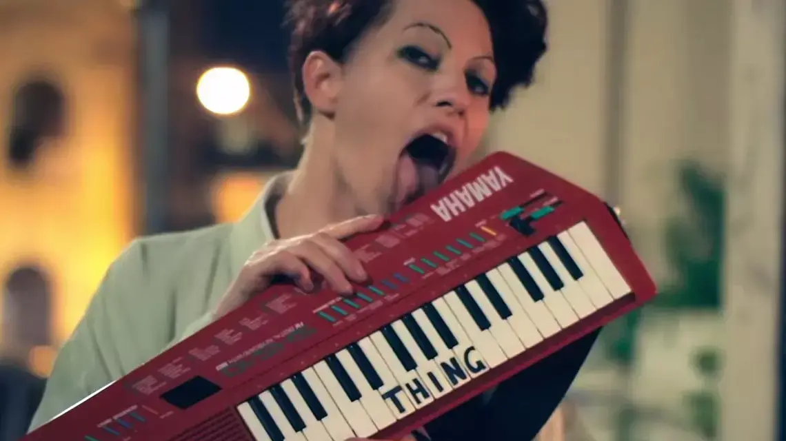 AMANDA PALMER - SO I'M USING PATREON