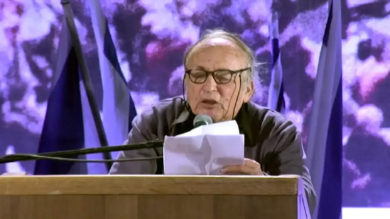 גרבוז בכיכר רבין: "קומץ שולט בנו"