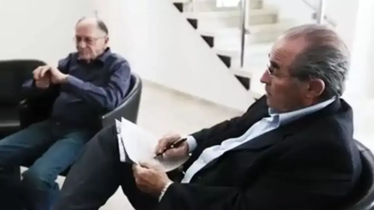 מפקדים למען מסיבת עיתונאים מפקדים למען מסיבת עיתונאים