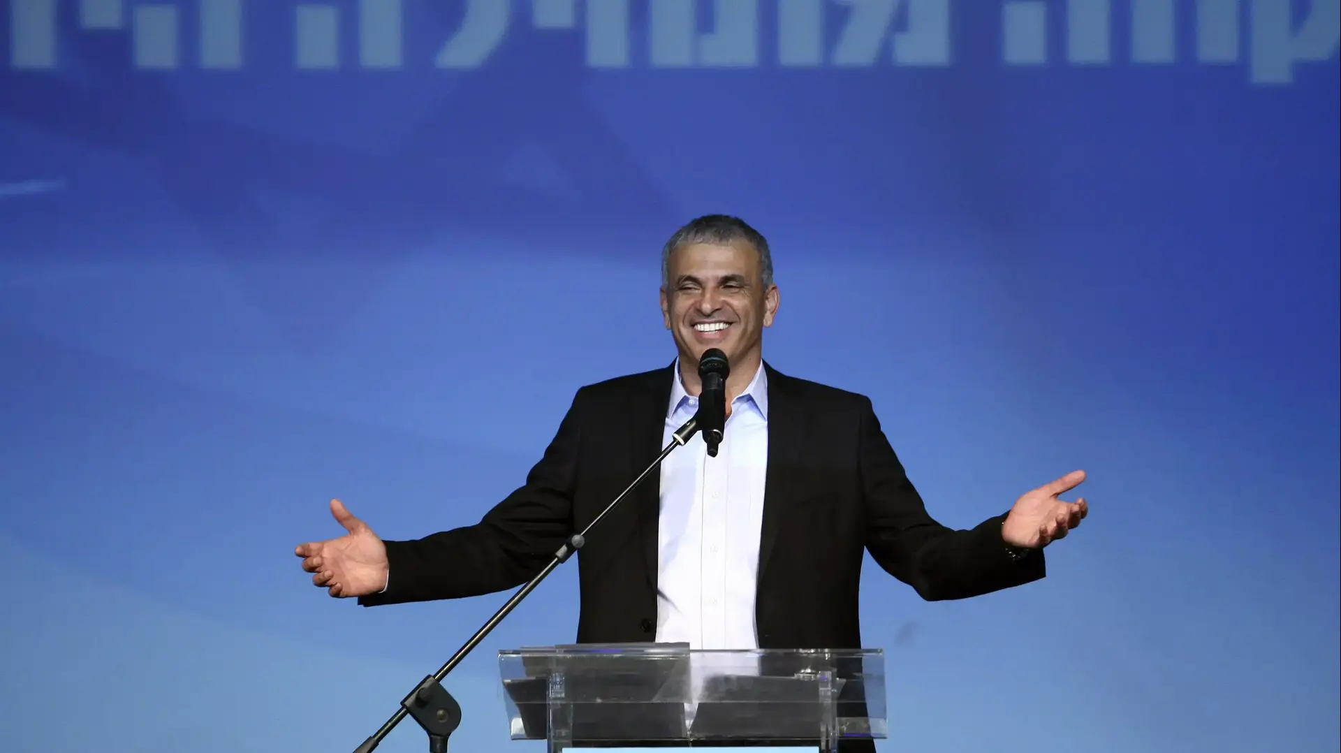 משה כחלון במטה המפלגה לאחר הכרזת התוצאות, 17 במרץ 2015