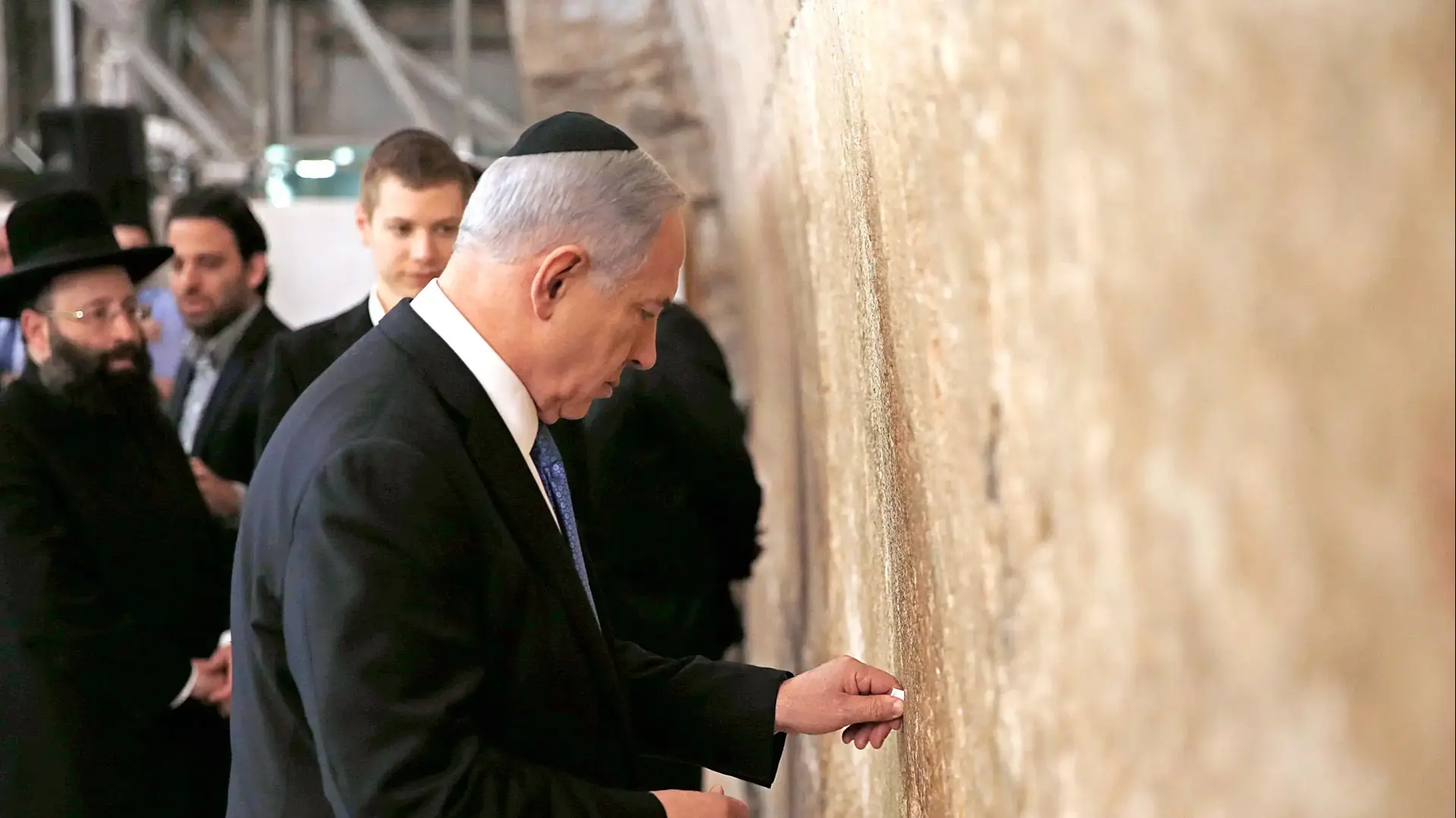 רוה"מ בנימין נתניהו בכותל\ מרץ 2015