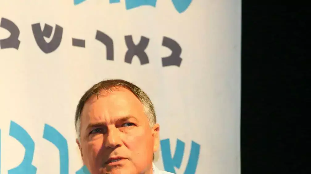 מפכ"ל המשטרה, יוחנן דנינו, באירוע שבתרבות בבאר שבע, אפריל 2015