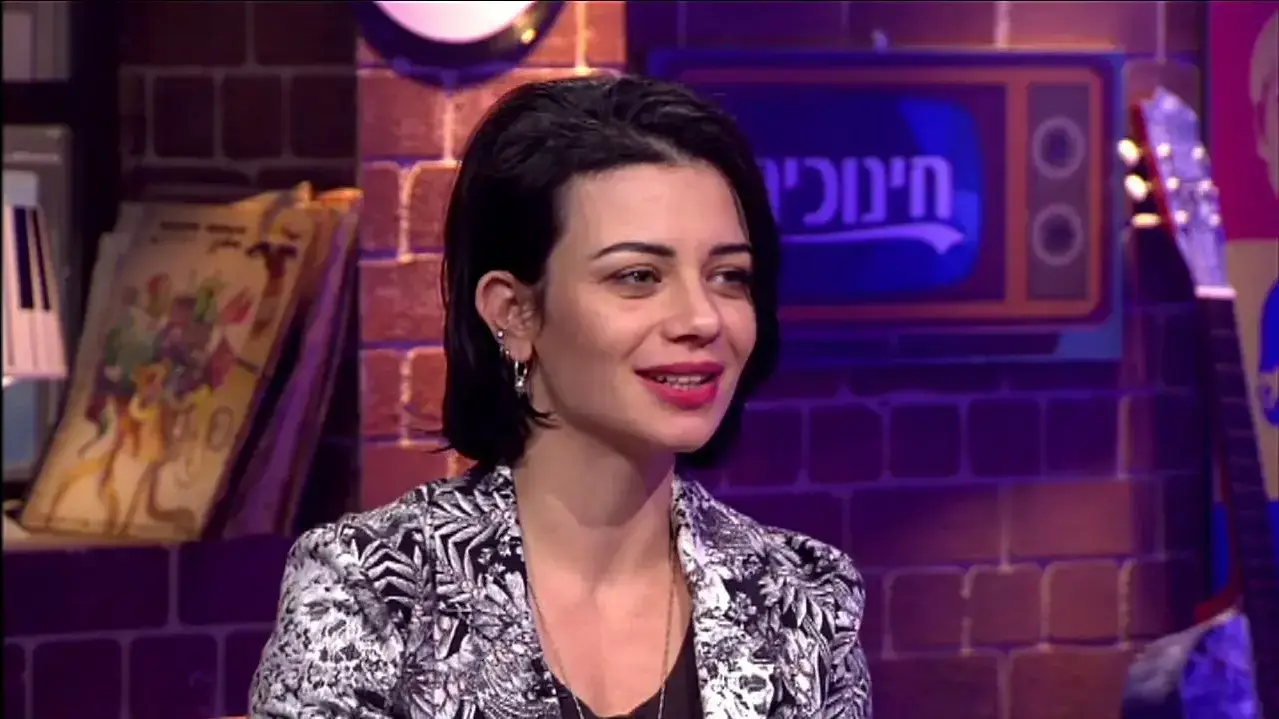 חיות במה, נינט